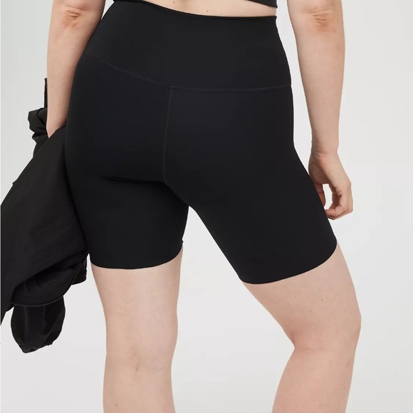 OFFLINE By Aerie Goals 7" Bike Short - Picture 3 of 6